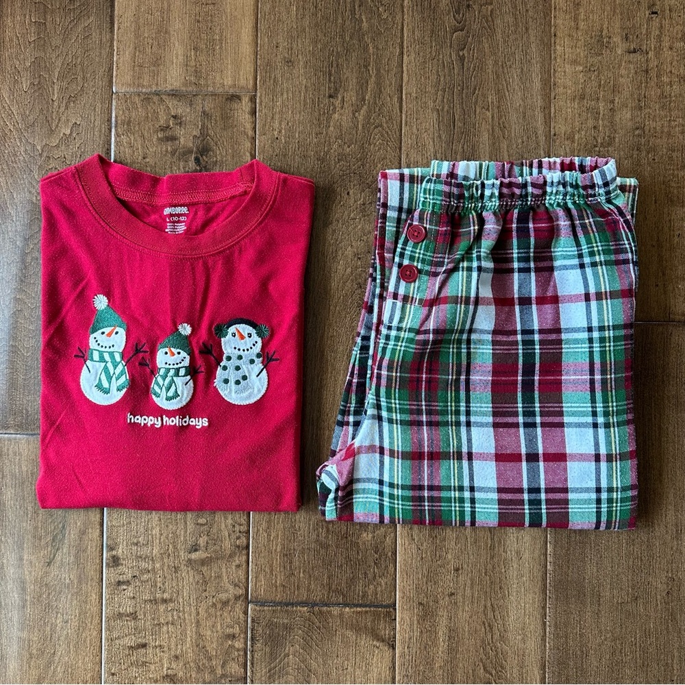 Kid’s Gymboree Holiday Pajama Set